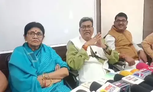बैकफुट पर महंत, कांग्रेस की हो रही किरकिरी
