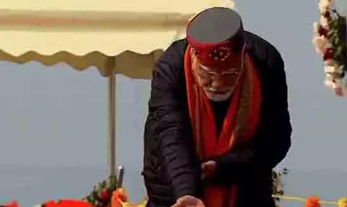 पीएम मोदी ने Prayagraj में त्रिवेणी संगम पर पूजा-अर्चना की