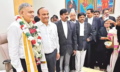 Andhra: धनंजय ने एएसजी का कार्यभार संभाला Andhra: धनंजय ने एएसजी का कार्यभार संभाला