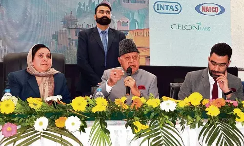 Farooq ने आतंकवाद खत्म होने का दावा करने वाले नेताओं की आलोचना की