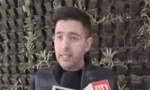 AAP सांसद राघव चड्ढा का आरोप, सुरक्षाकर्मियों ने रिलीवरों को मतदान केंद्र के अंदर नहीं जाने दिया