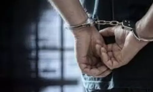 Goa में 24 लाख रुपये के ड्रग्स के साथ जर्मन नागरिक गिरफ्तार Goa में 24 लाख रुपये के ड्रग्स के साथ जर्मन नागरिक गिरफ्तार