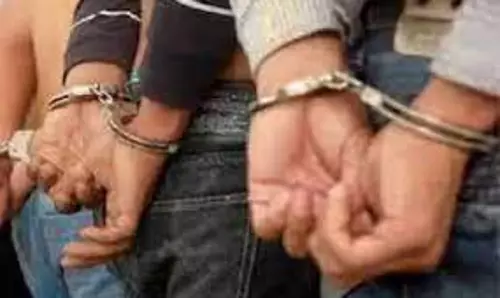 Almora पुलिस ने 26 किलो गांजे के साथ दो तस्कर को पकड़ा Almora पुलिस ने 26 किलो गांजे के साथ दो तस्कर को पकड़ा