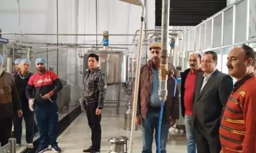 Javed ने फल मंडी नरवाल का दौरा किया, व्यापारी संघ के सदस्यों से मुलाकात की Javed ने फल मंडी नरवाल का दौरा किया, व्यापारी संघ के सदस्यों से मुलाकात की