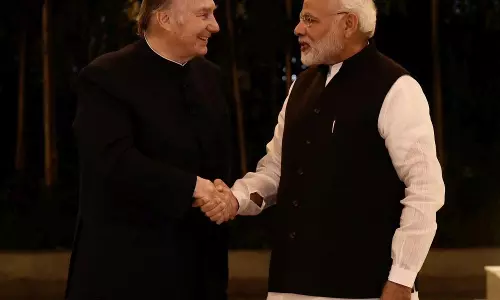 राजकुमार करीम आगा खान के निधन पर PM मोदी ने जताया शोक राजकुमार करीम आगा खान के निधन पर PM मोदी ने जताया शोक