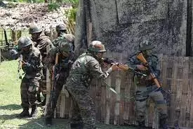Jammu-Kashmir: 5 आतंकियों की घुसपैठ, 2 के मारे जाने की आशंका Jammu-Kashmir: 5 आतंकियों की घुसपैठ, 2 के मारे जाने की आशंका