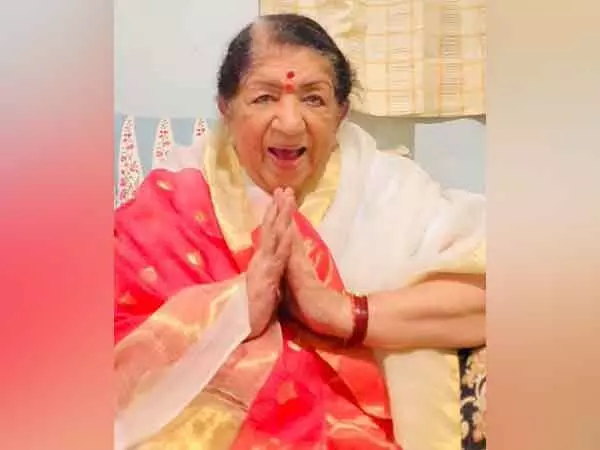 Lata Mangeshkar की पुण्यतिथि पर उनकी विरासत का जश्न मनाना