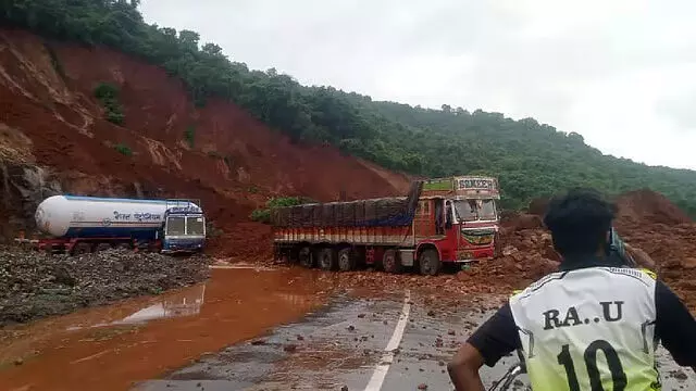 शिरूर पहाड़ी ढहने की घटना : अधिकारियों को एहतियाती कदम उठाने के निर्देश