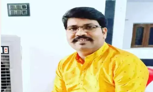 टीचर बाज नहीं आ रहा अपनी हरकतों से, जा चुका है जेल फिर भी...