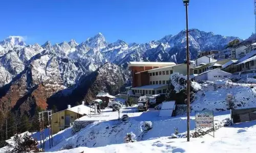 Himachal: भारी बर्फबारी और बारिश से किसानों को राहत