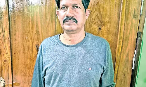 Odisha: वाटरशेड विभाग के उपनिदेशक के घर पर विजिलेंस का छापा Odisha: वाटरशेड विभाग के उपनिदेशक के घर पर विजिलेंस का छापा