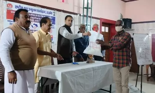 Ajmer: निक्षय पोषण योजना में जिला कलेक्टर लोकबंधु ने वितरित किए किट Ajmer: निक्षय पोषण योजना में जिला कलेक्टर लोकबंधु ने वितरित किए किट