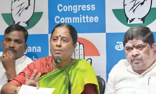 Telangana: सुरेखा ने जाति जनगणना के खिलाफ साजिशों का पुरजोर विरोध करने का आह्वान किया Telangana: सुरेखा ने जाति जनगणना के खिलाफ साजिशों का पुरजोर विरोध करने का आह्वान किया