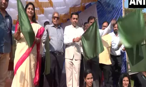 Goa CM ने महाकुंभ मेले के लिए प्रयागराज जाने वाली ट्रेन को हरी झंडी दिखाई