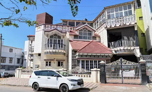 Tax evasion : मैसूर, बेंगलुरु और अन्य स्थानों पर आयकर छापे और तलाशी ली गई