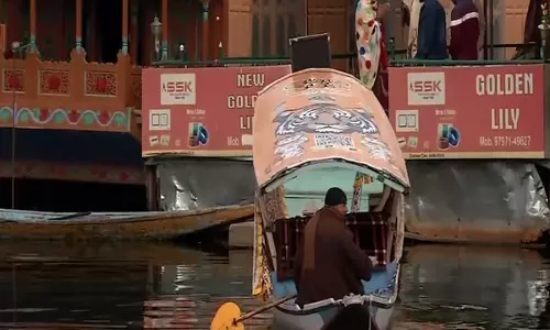 Srinagar में शीतलहर जारी, डोडा, शिमला में बर्फबारी से खूबसूरती बढ़ी
