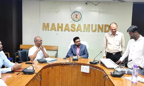 महासमुंद : ईवीएम मशीनों का किया गया प्रथम रेंडमाइजेशन महासमुंद : ईवीएम मशीनों का किया गया प्रथम रेंडमाइजेशन