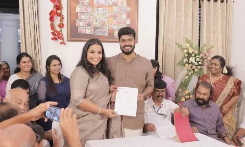 Kerala : मंत्री वी. शिवनकुट्टी के बेटे की शादी संपन्न Kerala : मंत्री वी. शिवनकुट्टी के बेटे की शादी संपन्न