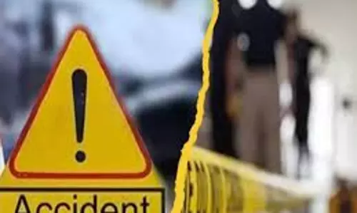 NCR Muradnagar: ईस्टर्न पेरिफेरल एक्सप्रेसवे पर भिड़े दो ट्रक, ट्रक के क्लीनर की मौत हुई NCR Muradnagar: ईस्टर्न पेरिफेरल एक्सप्रेसवे पर भिड़े दो ट्रक, ट्रक के क्लीनर की मौत हुई