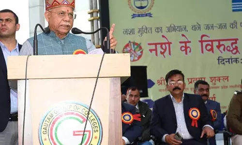 युवा नशे की समस्या को रोकने में महत्वपूर्ण भूमिका निभा सकते: Governor