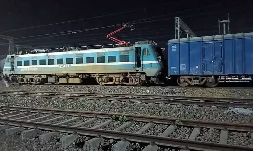 Assam : पूर्वोत्तर सीमांत रेलवे ने बदरपुर से पहली इलेक्ट्रिक मालगाड़ी चलाकर उपलब्धि हासिल की Assam : पूर्वोत्तर सीमांत रेलवे ने बदरपुर से पहली इलेक्ट्रिक मालगाड़ी चलाकर उपलब्धि हासिल की