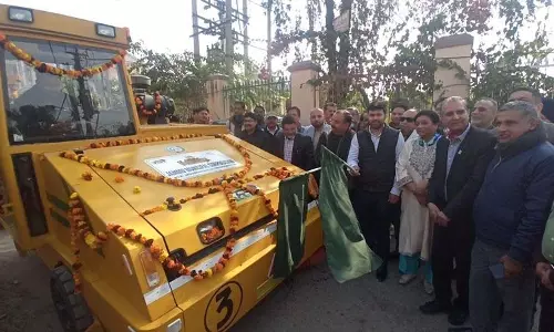 JMC ने चन्नी हिम्मत में सड़क सफाई मशीनें तैनात की