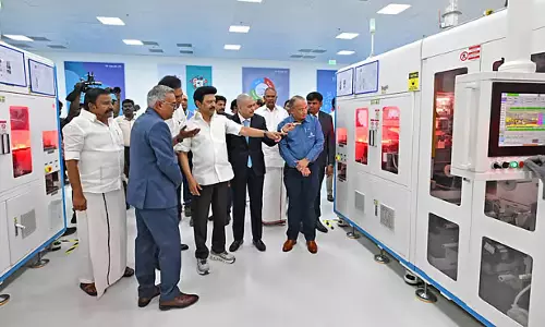 Tamil Nadu: मुख्यमंत्री ने नेल्लई में सौर ऊर्जा संयंत्र का उद्घाटन किया Tamil Nadu: मुख्यमंत्री ने नेल्लई में सौर ऊर्जा संयंत्र का उद्घाटन किया