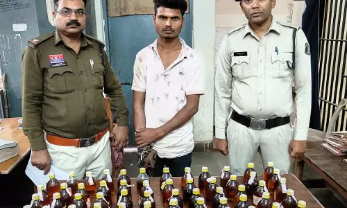 रायपुर : इलेक्ट्रिक स्कूटी से शराब जब्त, युवक गिरफ्तार