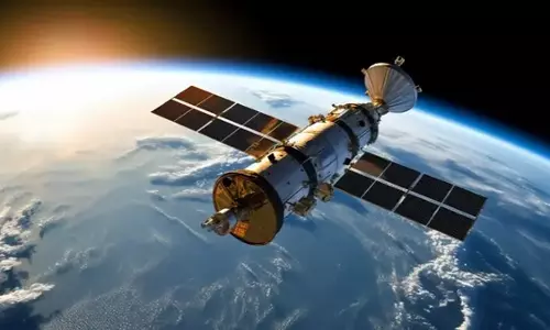 Starlink का पतन: जनवरी 2025 में 120 उपग्रह अंतरिक्ष से गिरेंगे
