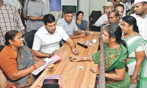 भारत को जाति जनगणना पर बोलने का कोई नैतिक अधिकार नहीं है: Minister Seethakka भारत को जाति जनगणना पर बोलने का कोई नैतिक अधिकार नहीं है: Minister Seethakka
