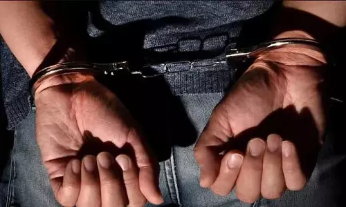 Assam : भट्टदेव विश्वविद्यालय में कथित यौन उत्पीड़न के लिए शोधार्थी गिरफ्तार Assam : भट्टदेव विश्वविद्यालय में कथित यौन उत्पीड़न के लिए शोधार्थी गिरफ्तार