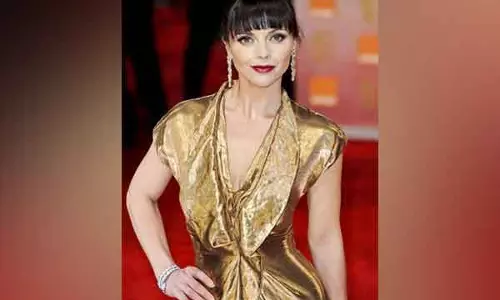 Christina Ricci नहीं चाहतीं कि उनका बेटा फ्रेडी बाल कलाकार बने Christina Ricci नहीं चाहतीं कि उनका बेटा फ्रेडी बाल कलाकार बने