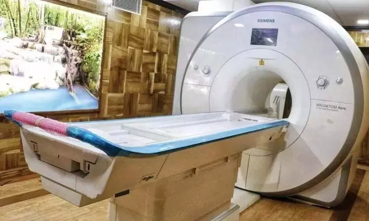 MRI स्कैन से पहले इम्प्लांट वाले मरीजों के लिए सावधानी बरतने की सलाह दी