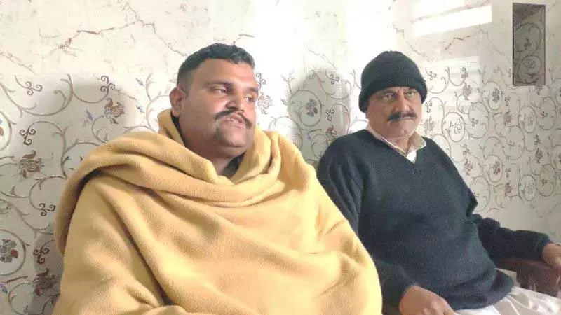 Haryana : जमीन बेची, 72 लाख रुपए खर्च किए, 9 दिन अमेरिका में रहा Haryana : जमीन बेची, 72 लाख रुपए खर्च किए, 9 दिन अमेरिका में रहा