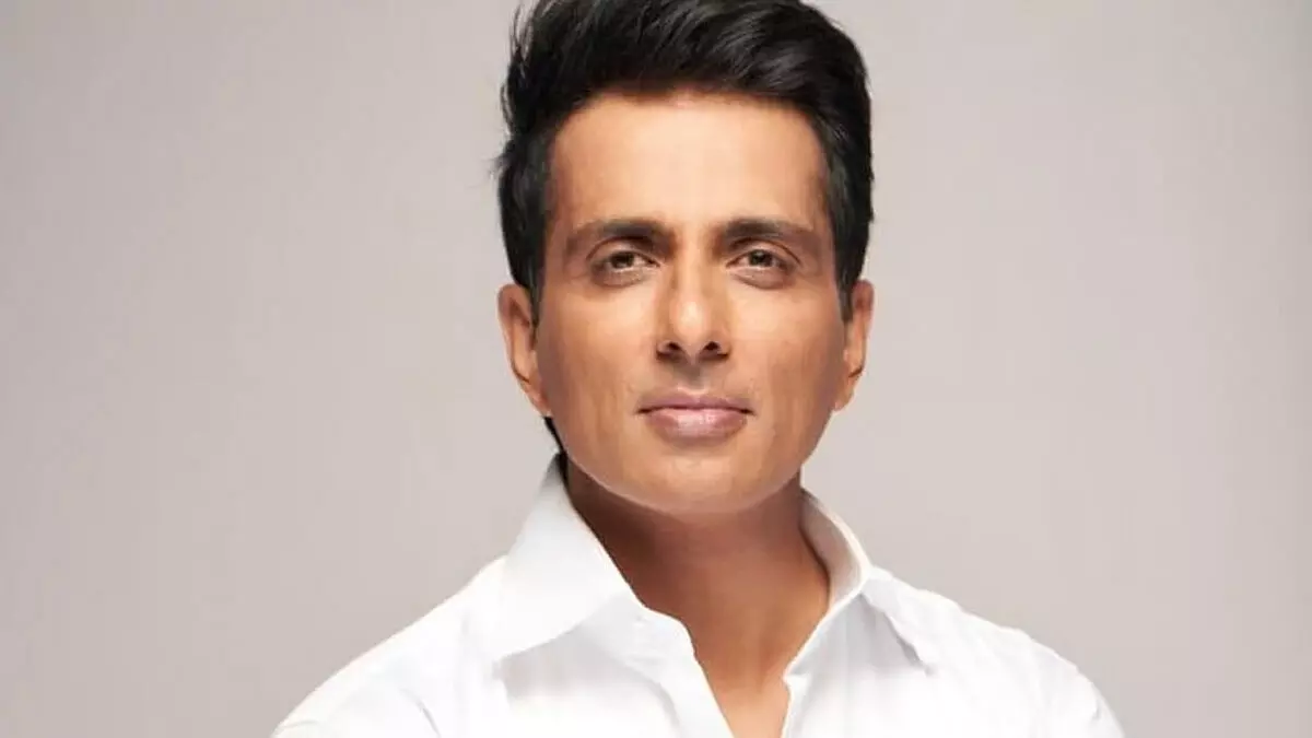 Sonu Sood ने अपने खिलाफ गिरफ्तारी वारंट पर प्रतिक्रिया दी