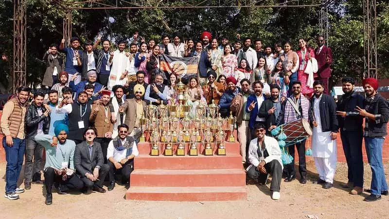 LPU ने 38वें एआईयू नॉर्थ जोन फेस्टिवल में चमक बिखेरी LPU ने 38वें एआईयू नॉर्थ जोन फेस्टिवल में चमक बिखेरी
