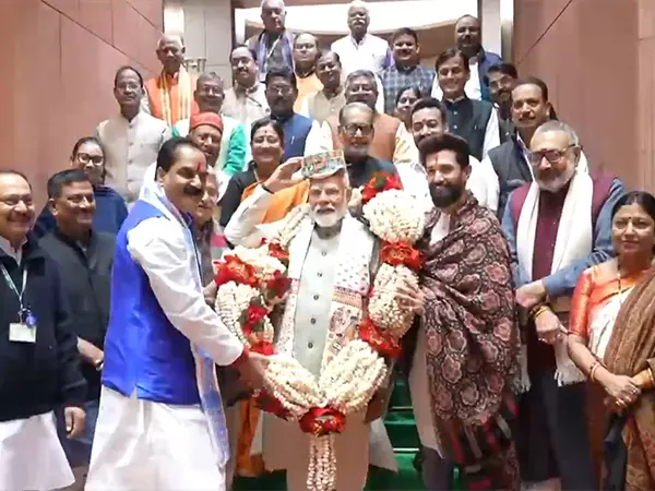 बिहार के एनडीए सांसदों ने राज्य के लिए बजट घोषणाओं के लिए PM Modi को बधाई दी बिहार के एनडीए सांसदों ने राज्य के लिए बजट घोषणाओं के लिए PM Modi को बधाई दी