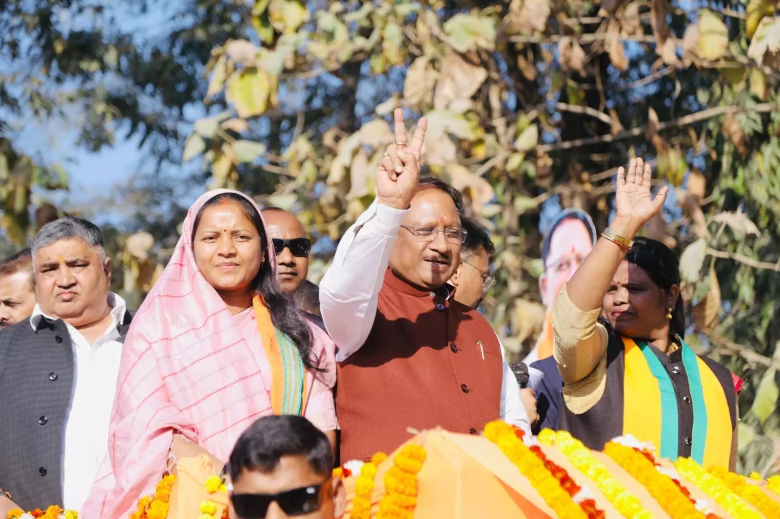 अंबिकापुर में मुख्यमंत्री विष्णुदेव साय का भव्य रोड शो, उमड़ा जनसैलाब