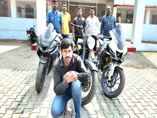 चोरी की बुलेट पुलिस को बेच दी, आरोपी गिरफ्तार