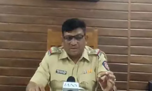 महाराष्ट्र पुलिस ने नाइजीरियन नागरिक को किया गिरफ्तार, 20 लाख रुपए की एमडी ड्रग्स बरामद महाराष्ट्र पुलिस ने नाइजीरियन नागरिक को किया गिरफ्तार, 20 लाख रुपए की एमडी ड्रग्स बरामद