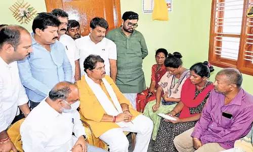 Karnataka: कर्नाटक के नेता प्रतिपक्ष अशोक ने कहा कि माइक्रोफाइनेंस कंपनियों द्वारा उत्पीड़न के बाद 30 लोगों ने आत्महत्या कर ली