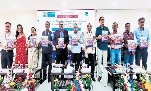 Odisha: एफएमयू में ‘विकसित भारत को आकार देने में मीडिया की भूमिका’ पर बैठक शुरू हुई