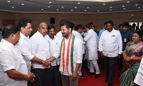 Telangana: मतभेद दूर करें, मतदान पर ध्यान केंद्रित करें