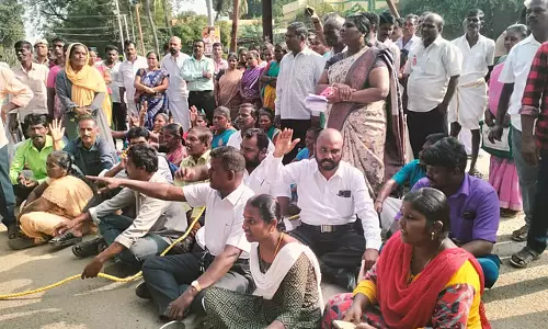 मुख्यमंत्री से मिलने से इनकार: मंजोलाई के लोगों का विरोध प्रदर्शन