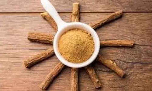Lifestyle: इन 6 रूपों में त्वचा के लिए फायदेमंद है मुलेठी