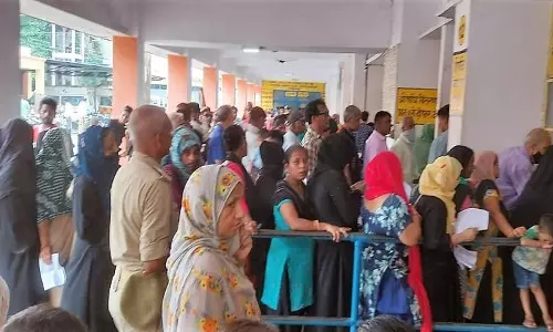 Moradabad: अस्पताल में होलसेल से कहीं अधिक दाम पर बिक रहे सर्जिकल उत्पाद Moradabad: अस्पताल में होलसेल से कहीं अधिक दाम पर बिक रहे सर्जिकल उत्पाद