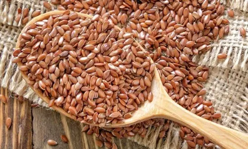Lifestyle: महिलाओं के लिए बेहद फायदेमंद हैं ये  बीज