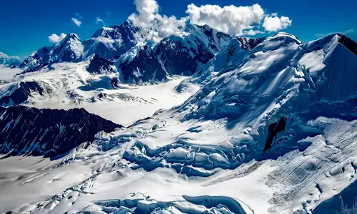 Alaska में 10 लोगों के साथ लापता हुआ अमेरिकी विमान, तलाश जारी