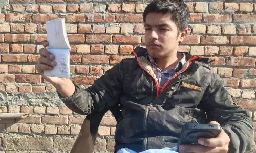 Haryana : एजेंटों के खिलाफ कार्रवाई करें, हमारे पैसे वापस दिलाने में मदद करें
