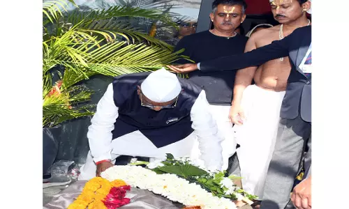 Jaipur: राज्यपाल ने स्व. कर्नल लक्ष्मण सिंह राठौड़ को श्रद्धासुमन अर्पित किए